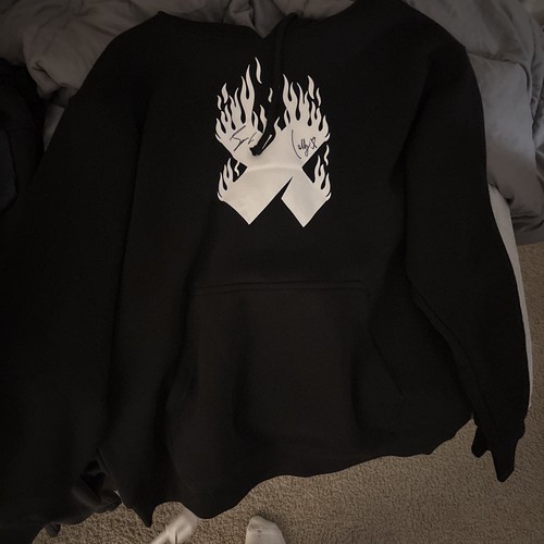 Sam and colby signed men - sam,